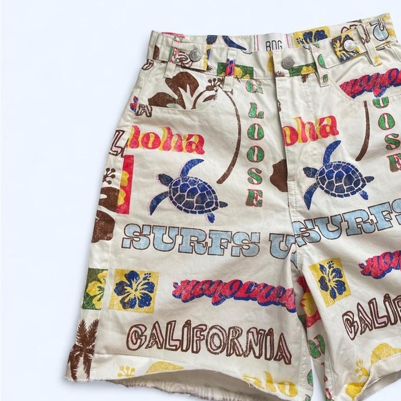 BDG Hawaiian print denim mini Bermuda shorts beach vibe Size 26 - Picture 3 of 7